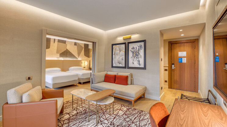 Lake House Family Swim-Up 